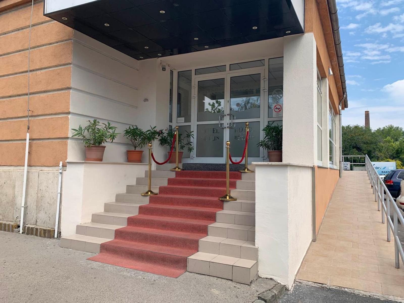Only 15 Minutes To City Center, Free Secure Parking 부다페스트 외부 사진